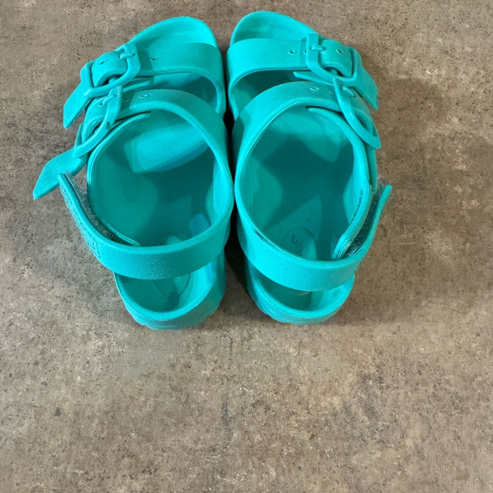 Cat & Jack - Toddler Turquoise Rubber Sandals, Size 9 - Picture 4 of 6